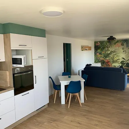 Confortable Vue De Pareloup Apartment